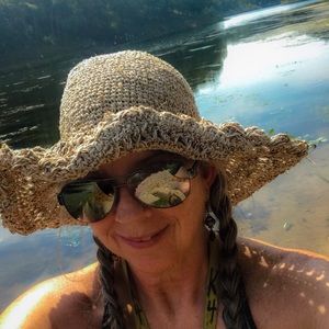 Meet your Posher, Shannon